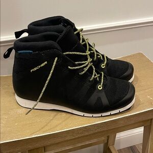 Fischer Men's 7.5 Womens 8.5 Black Cross Country Ski Trainers